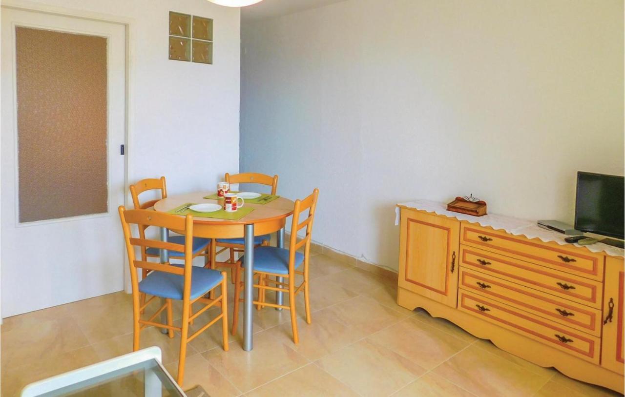 Cozy Apartment In Torrevieja-La Mata With Kitchen 外观 照片